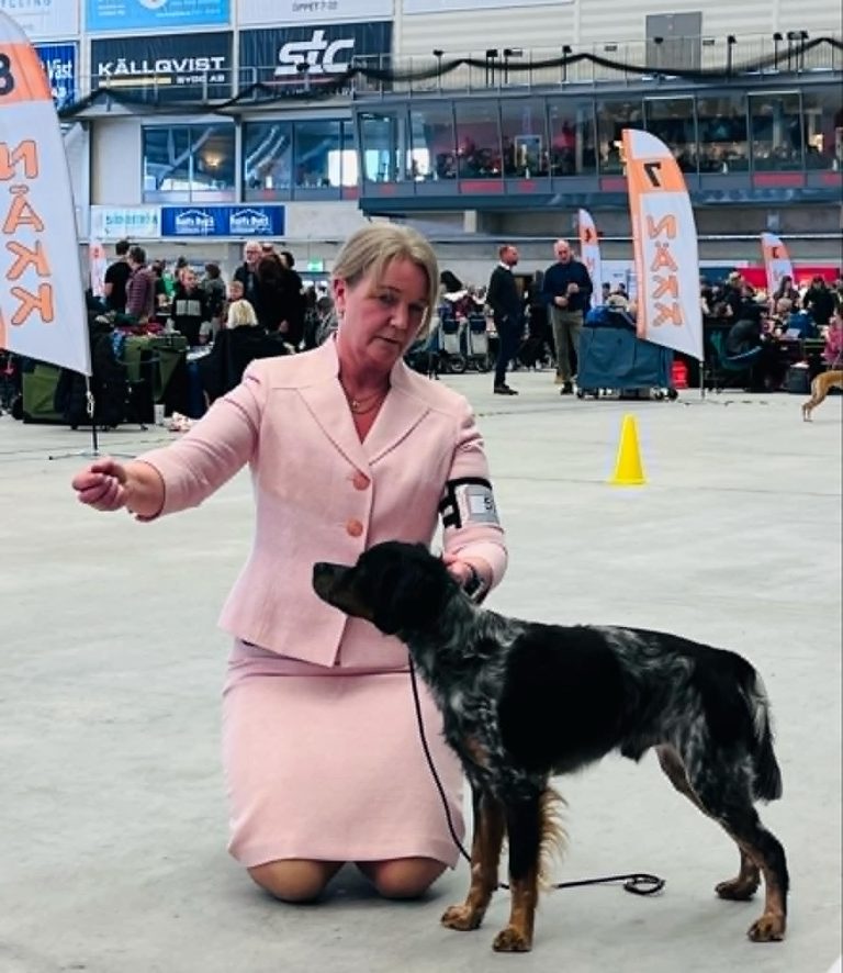 Red Garlics Uniq Ess (1)